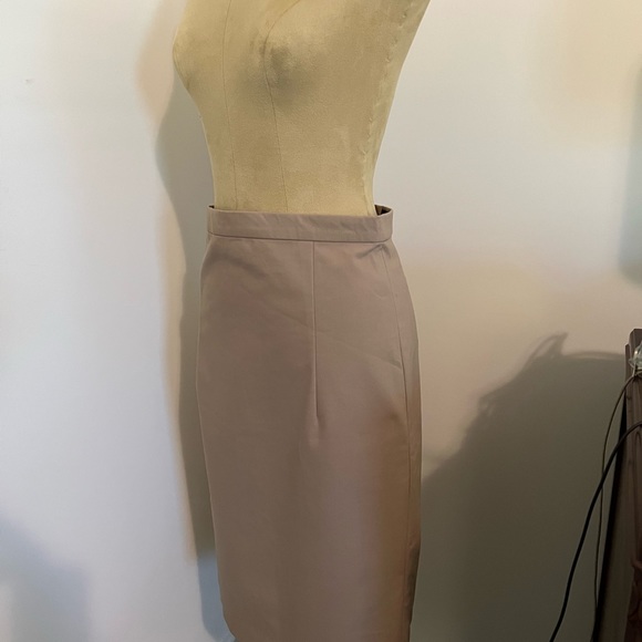 Theory size 6 Khaki Pencil Skirt - Picture 3 of 11